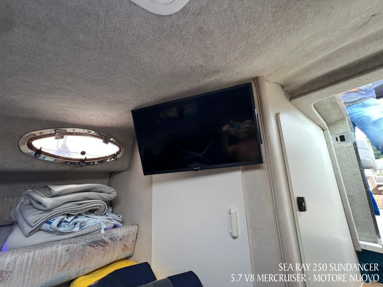 Sea Ray 250 Sundancer