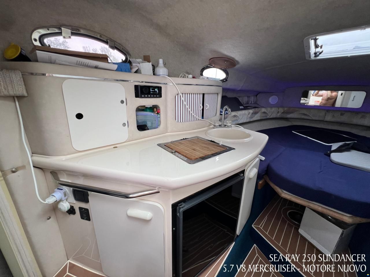 Sea Ray 250 Sundancer