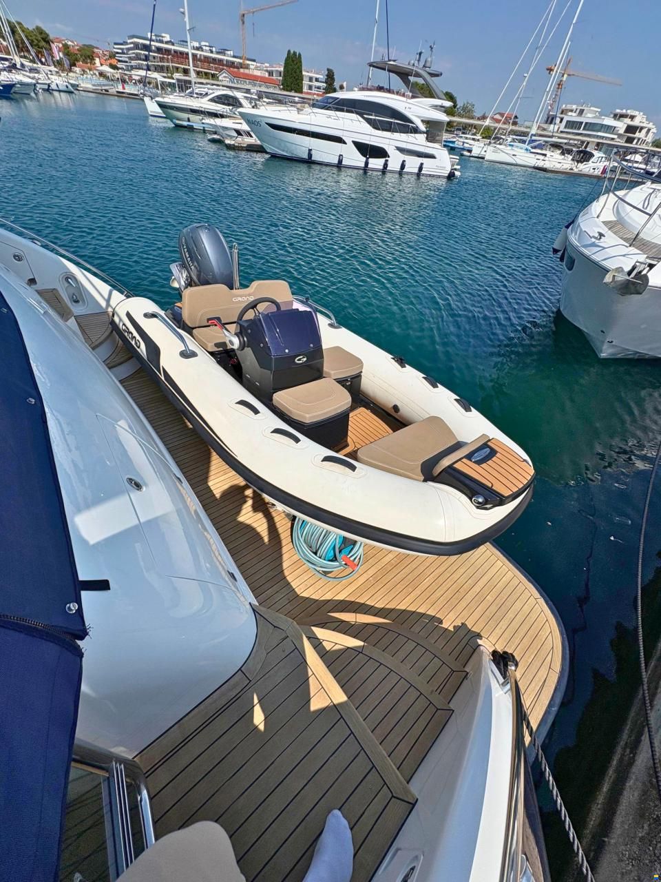 Princess 21M