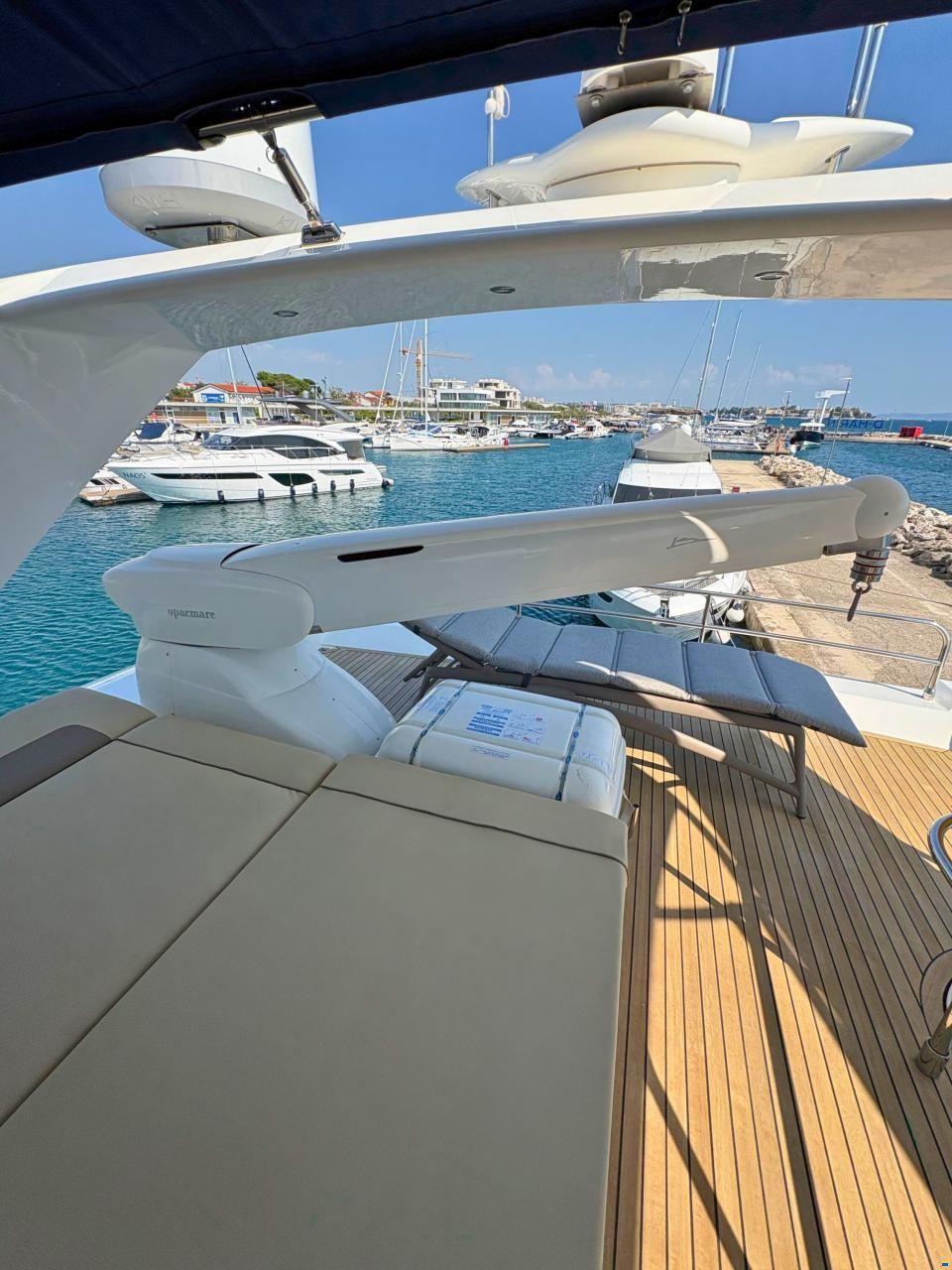 Princess 21M