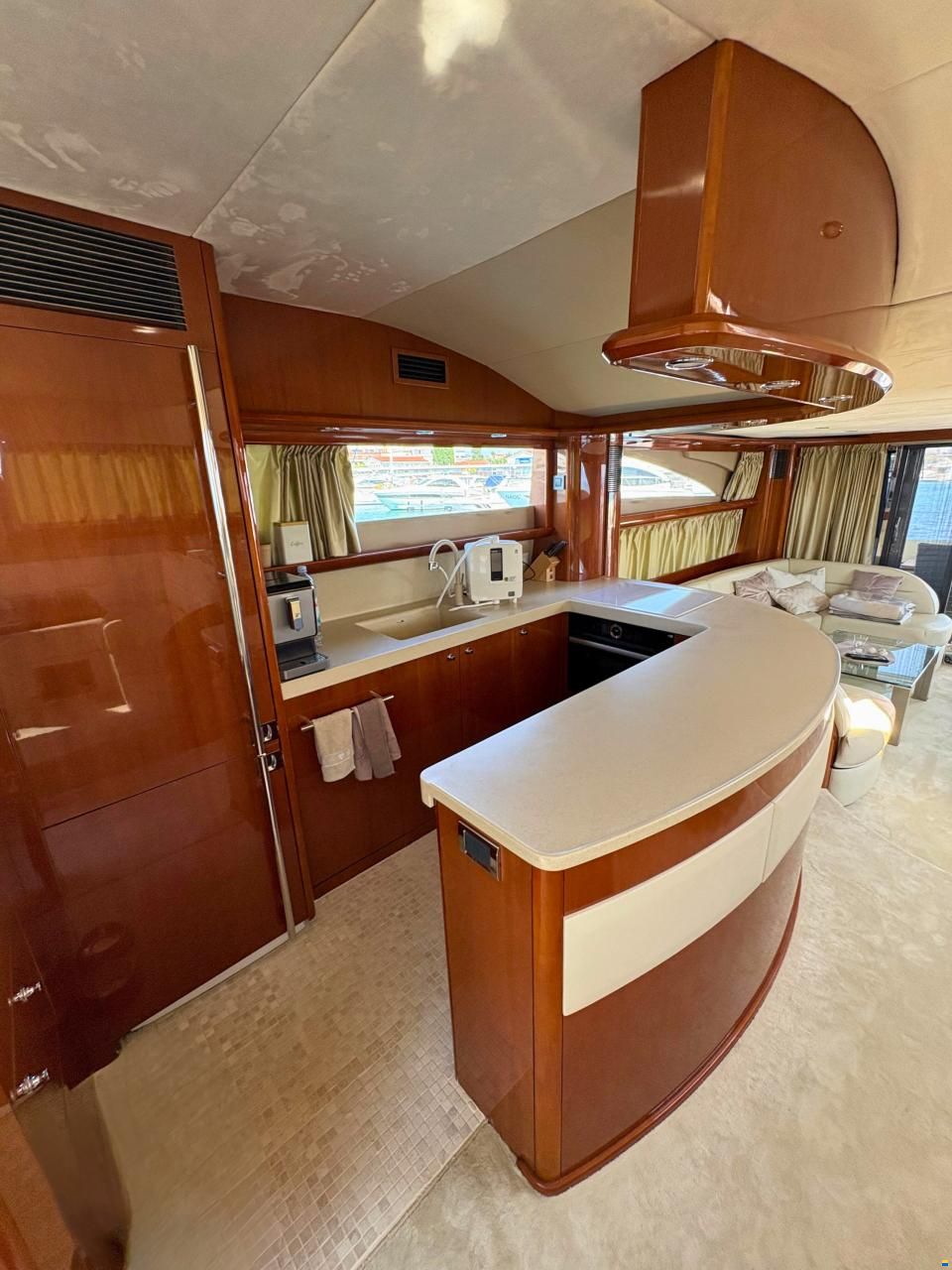 Princess 21M