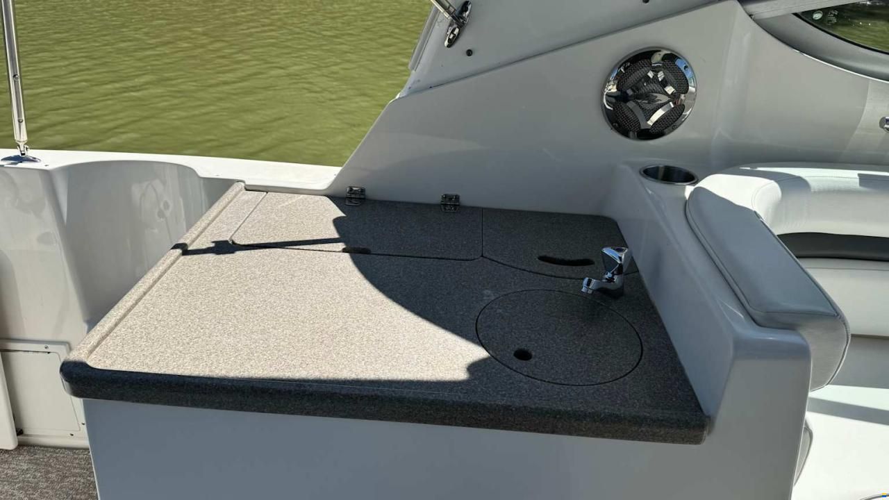 Rinker 280