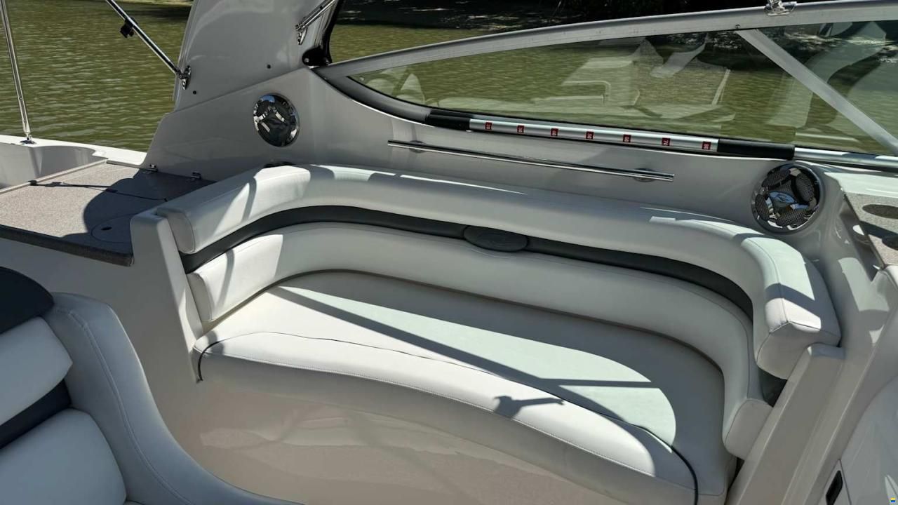 Rinker 280