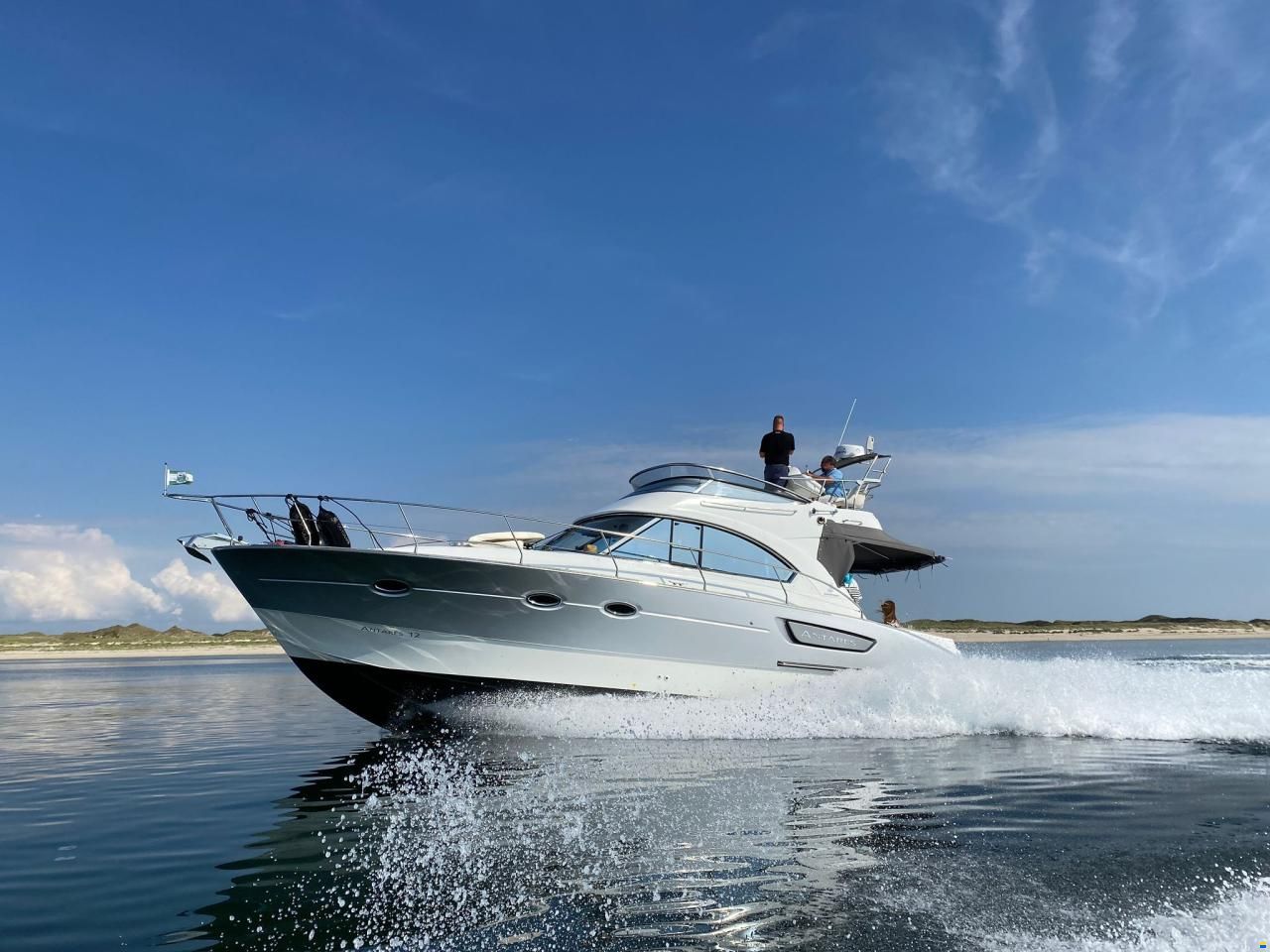 Beneteau Antares 12