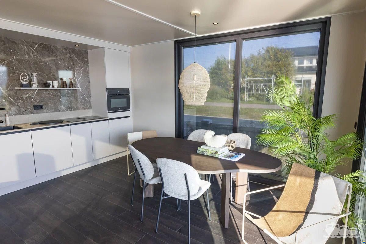 SL Houseboat Marina Den Oever
