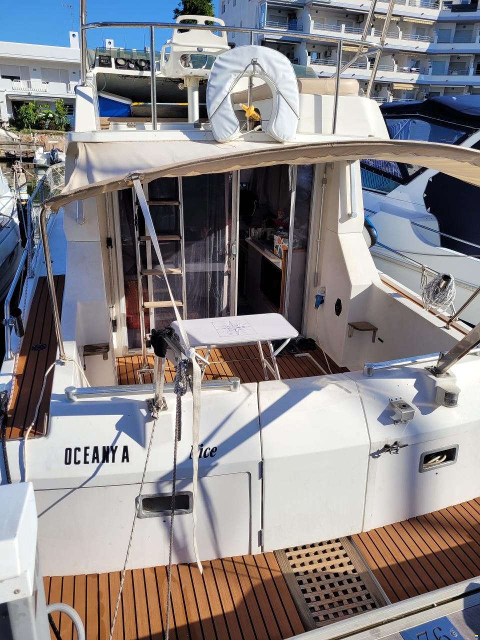 Bahamas 33