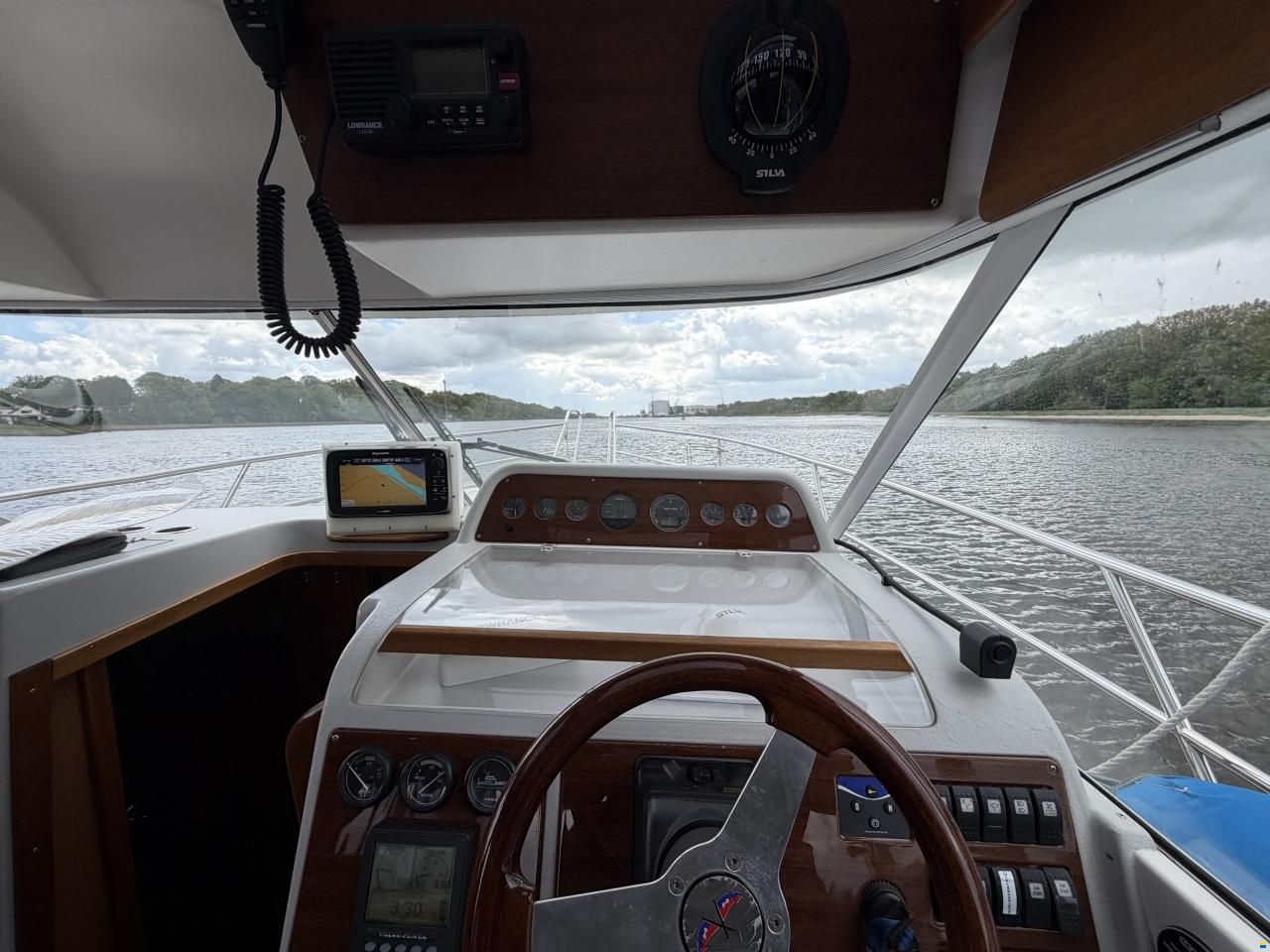Nimbus 320 Coupe