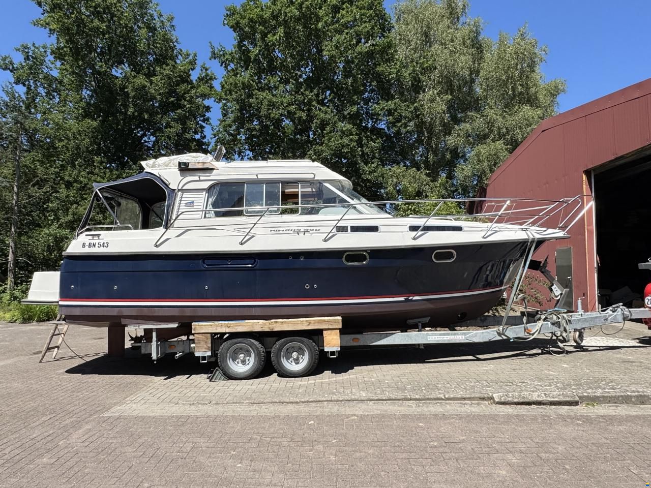 Nimbus 320 Coupe