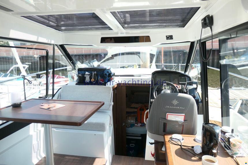 Jeanneau Merry Fisher 895