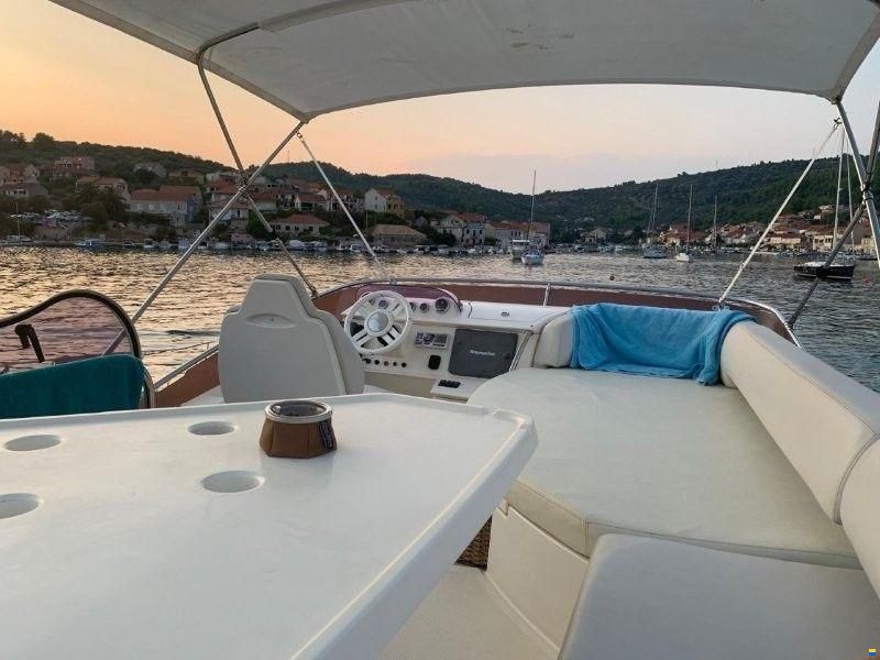 Azimut 43