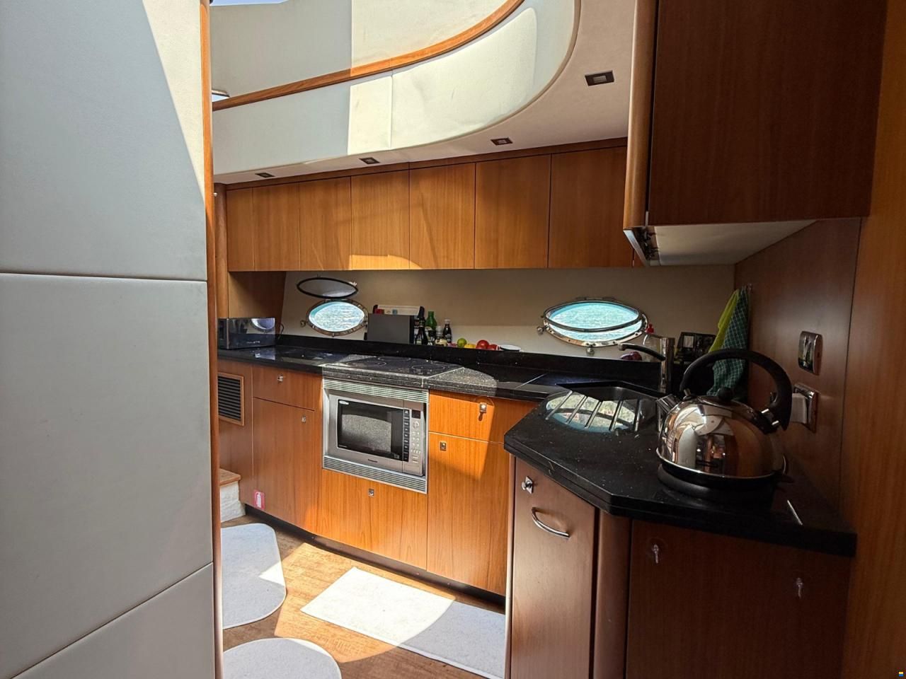 Sunseeker Manhattan 60