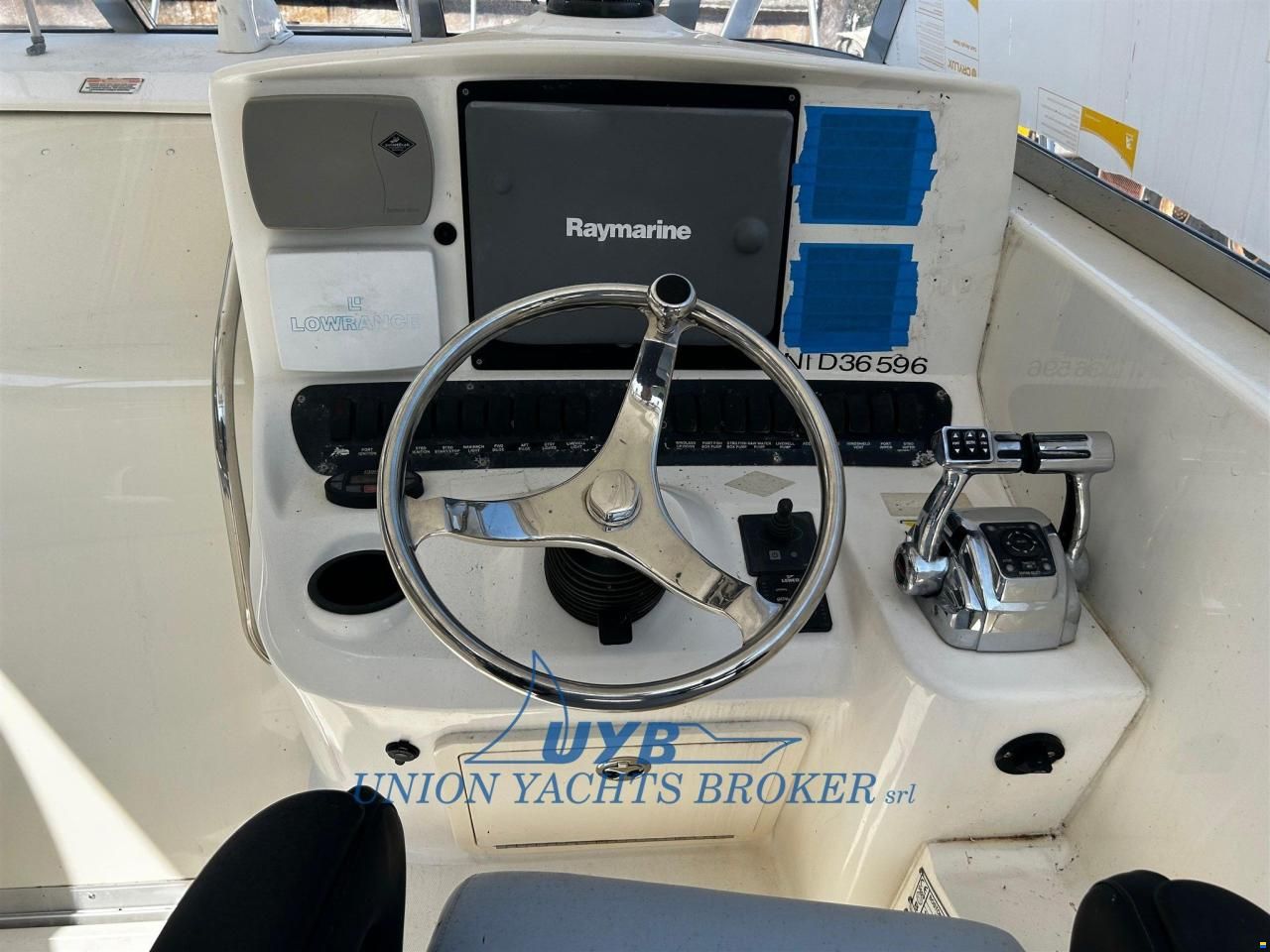 Boston Whaler BOSTON 305 CONQUEST