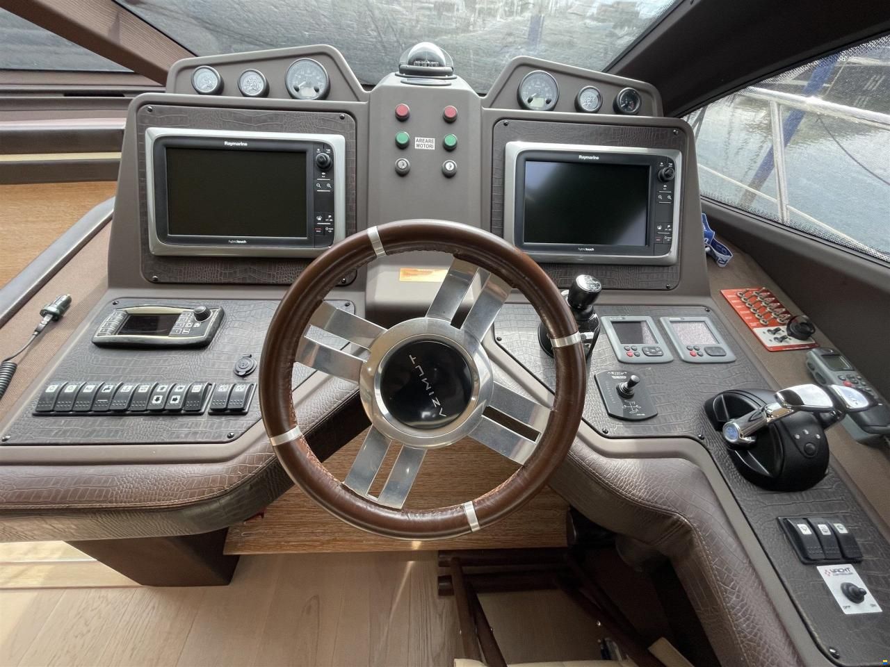 Azimut 64 Flybridge