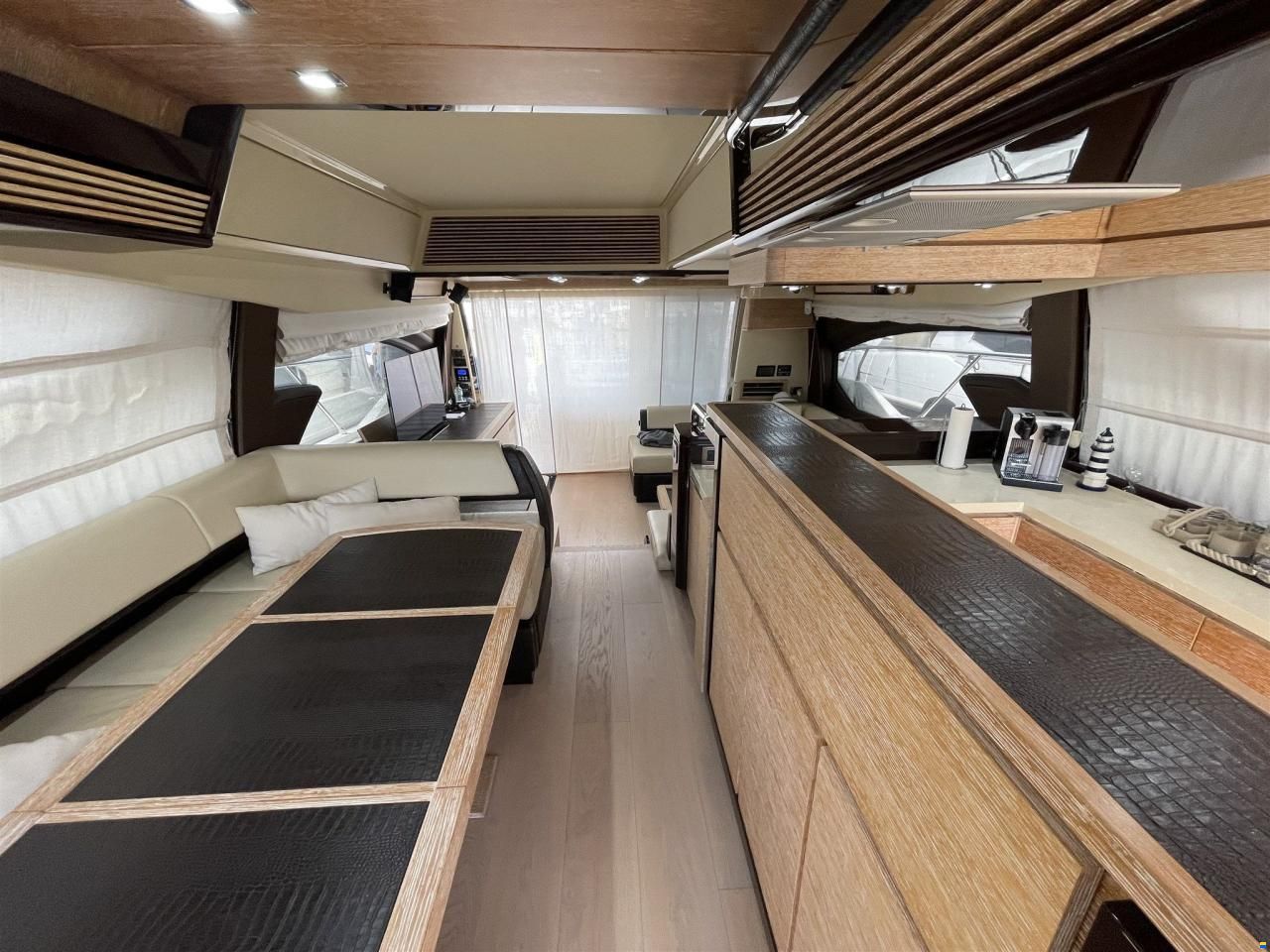 Azimut 64 Flybridge