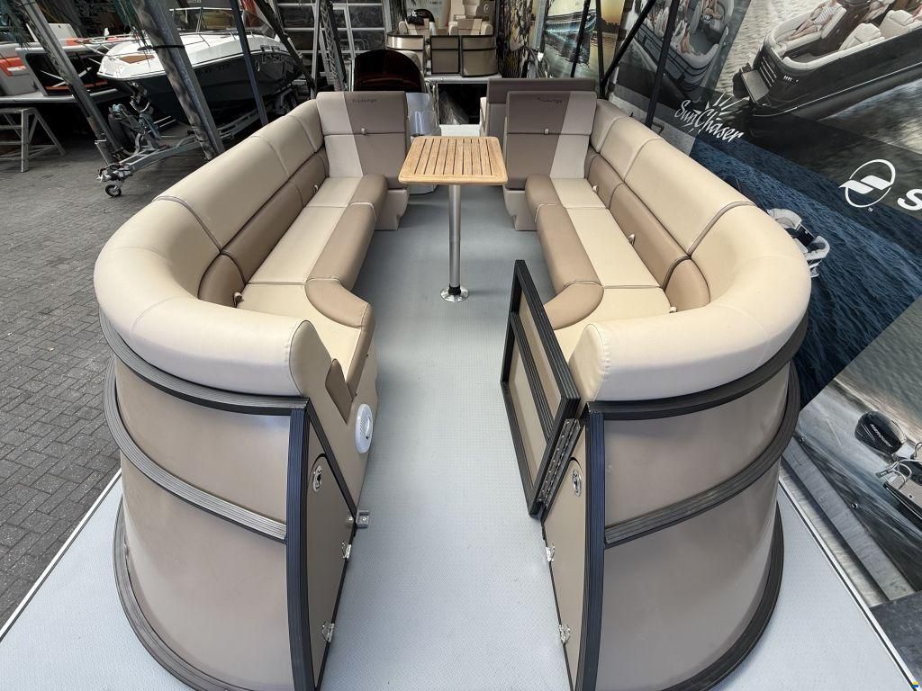Funcruiser Pontoon 650 - NIEUW