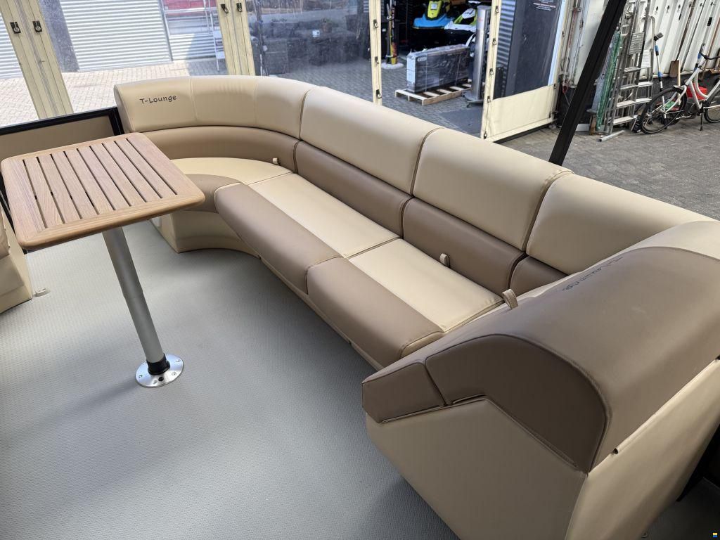 Funcruiser Pontoon 650 - NIEUW