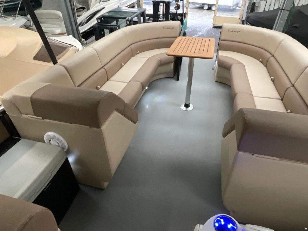 Pontoon 650 - NIEUW