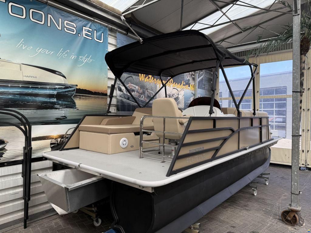 Pontoon 650 - NIEUW