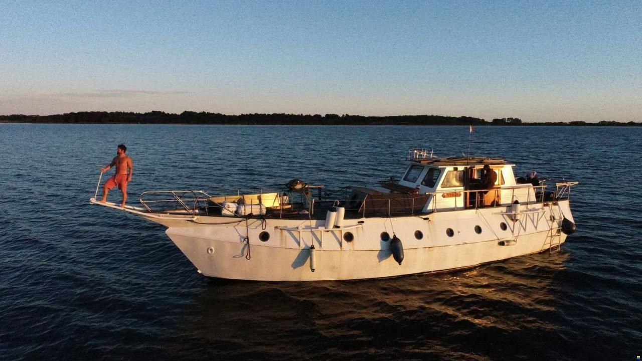 Motorsejler 49 bob&aring;d