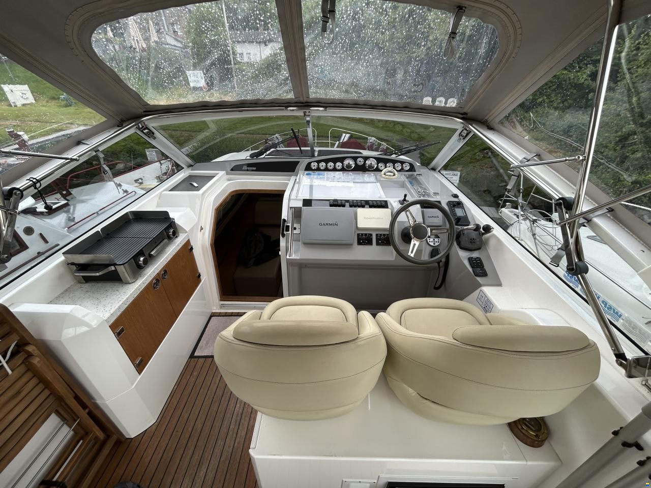 Broom 370
