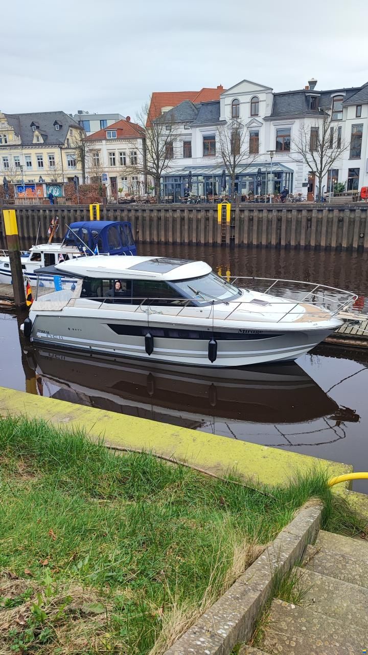 Jeanneau NC 11