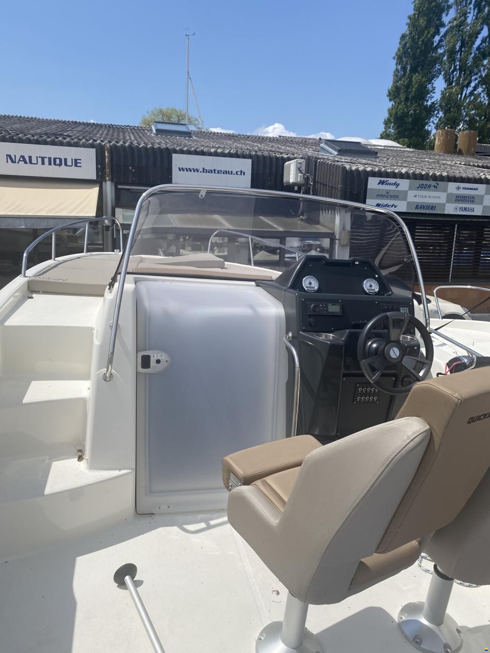 Quicksilver Active 755