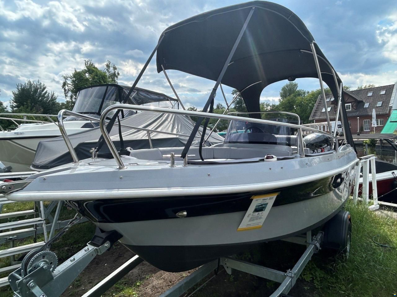 TEAM BOAT 520
