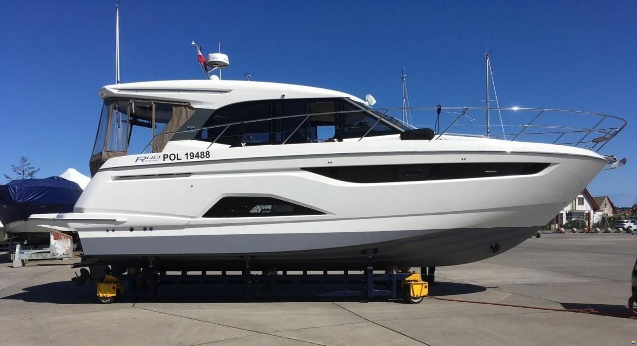 Bavaria R40 Coupe