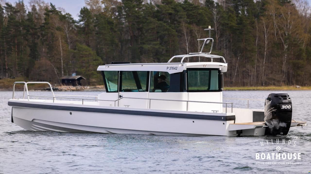Axopar 28 Cabin