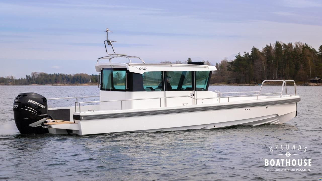 Axopar 28 Cabin
