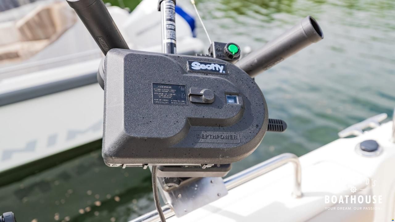 Quicksilver 905 Pilothouse