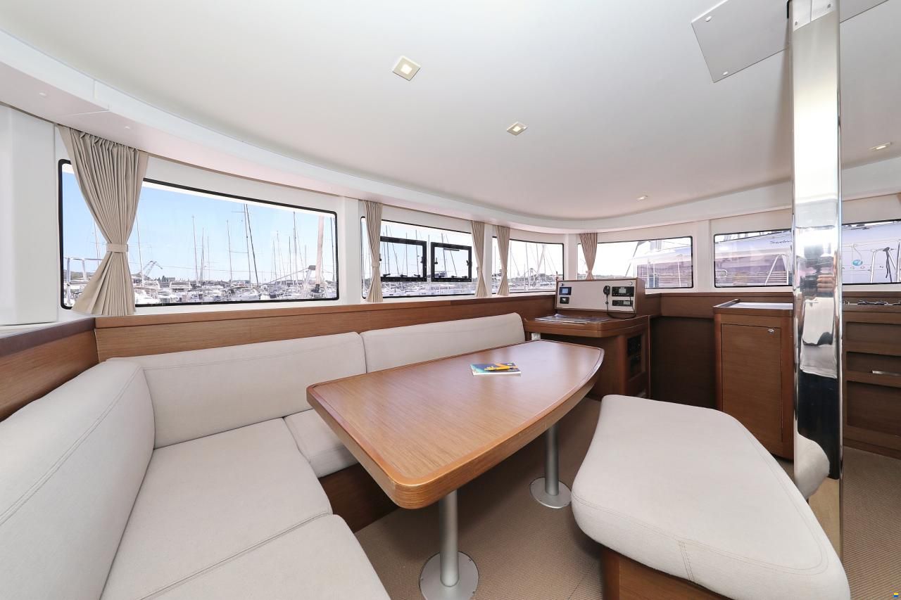 Lagoon 42