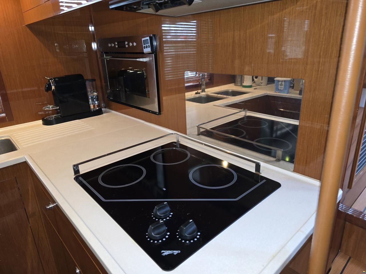 Beneteau Swift Trawler 52