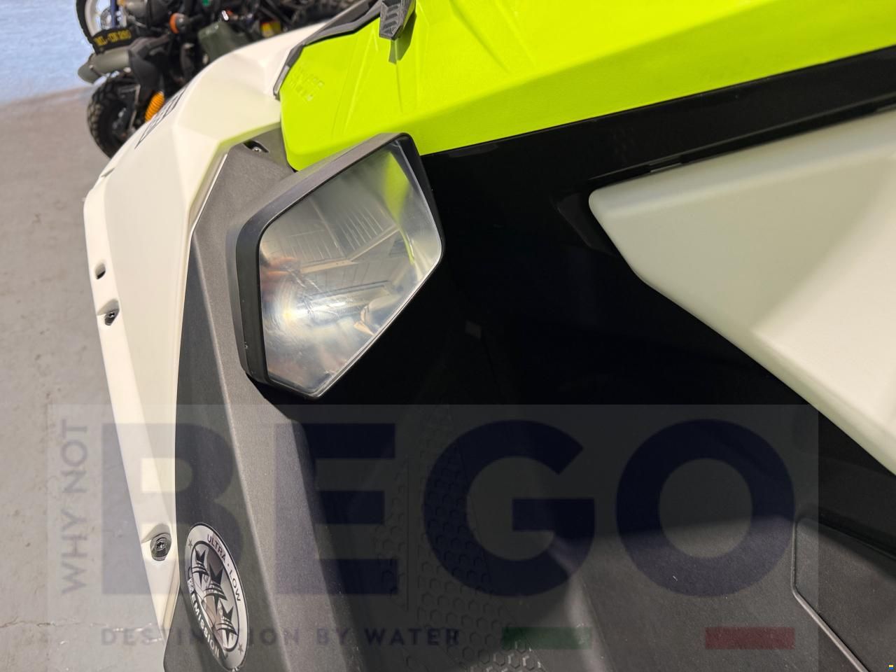 Sea-Doo Sparx 2 UP
