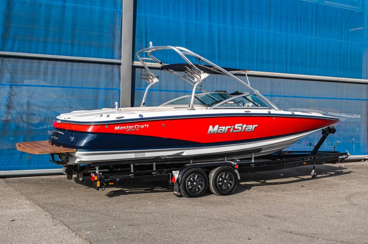 MasterCraft X45 | 2005 | rouge - navy