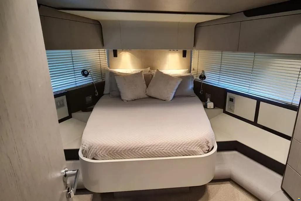 Azimut 80