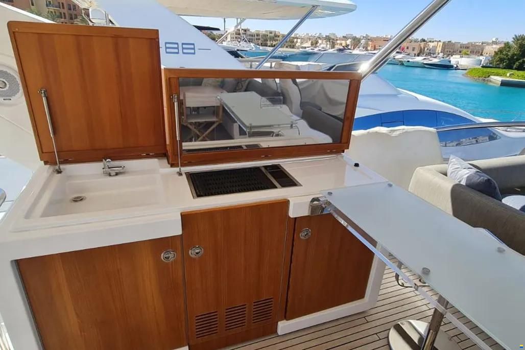 Azimut 80