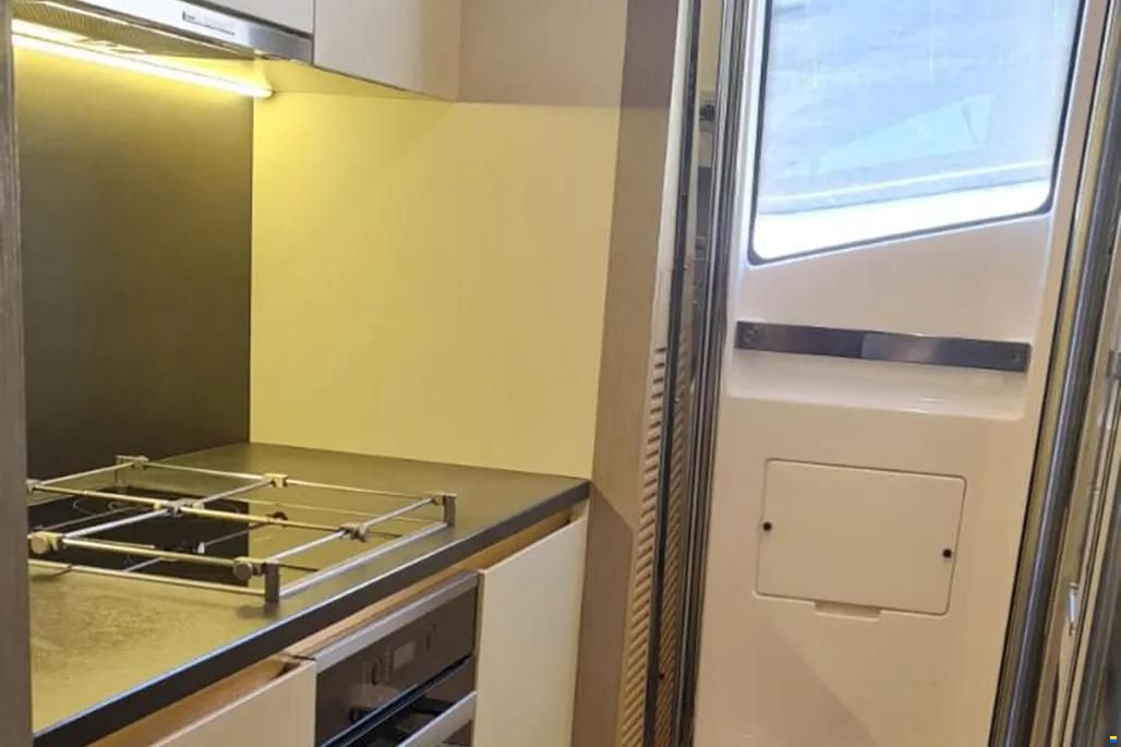 Azimut 80