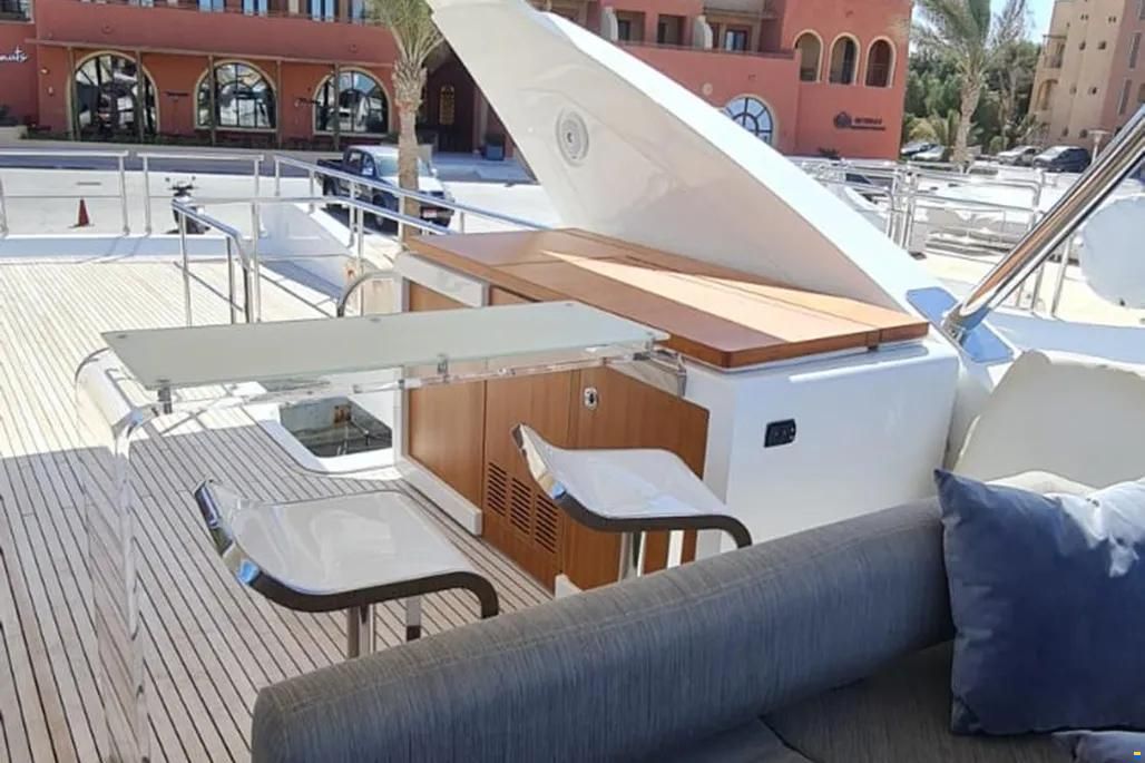 Azimut 80