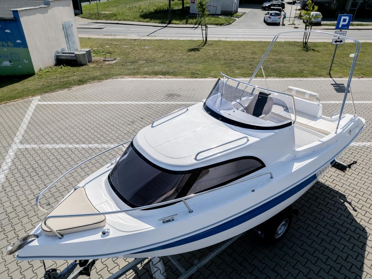 Quercus 600 Cabin