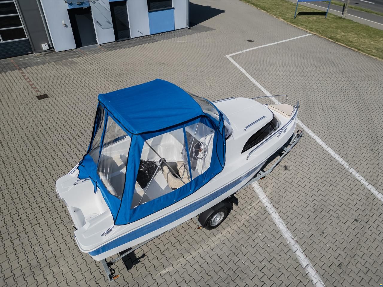 Quercus 600 Cabin