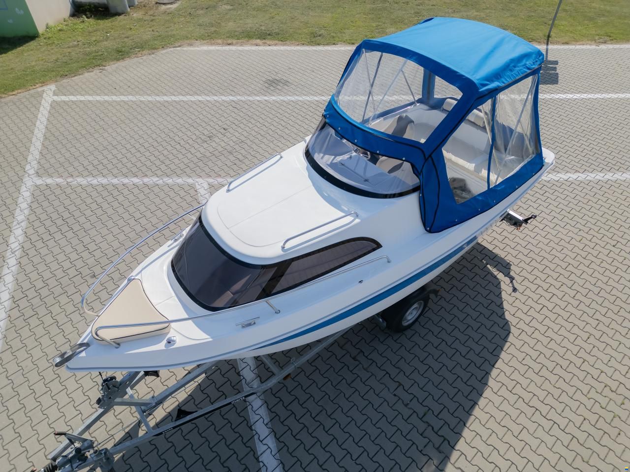 Quercus 600 Cabin