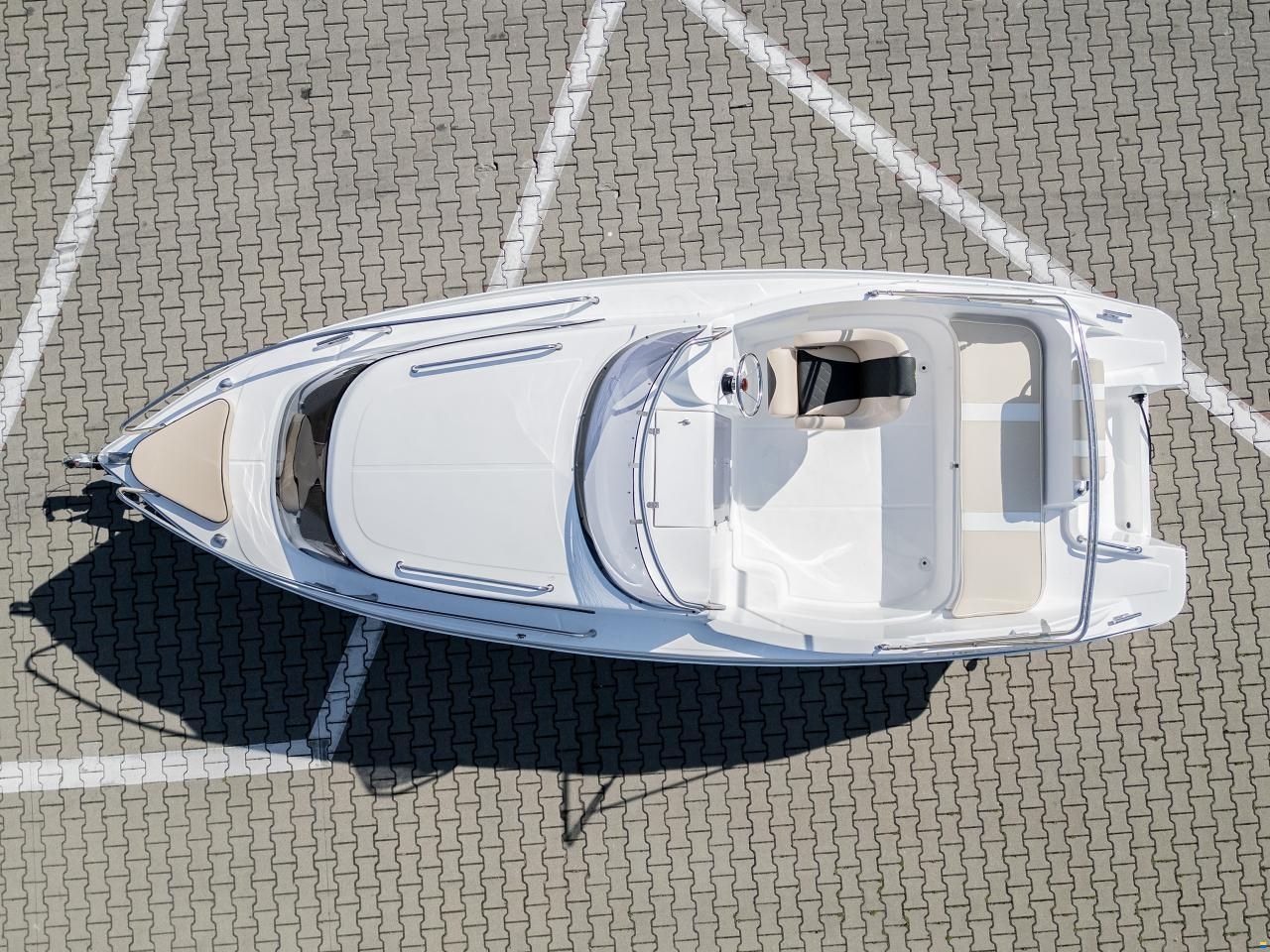 Quercus 600 Cabin