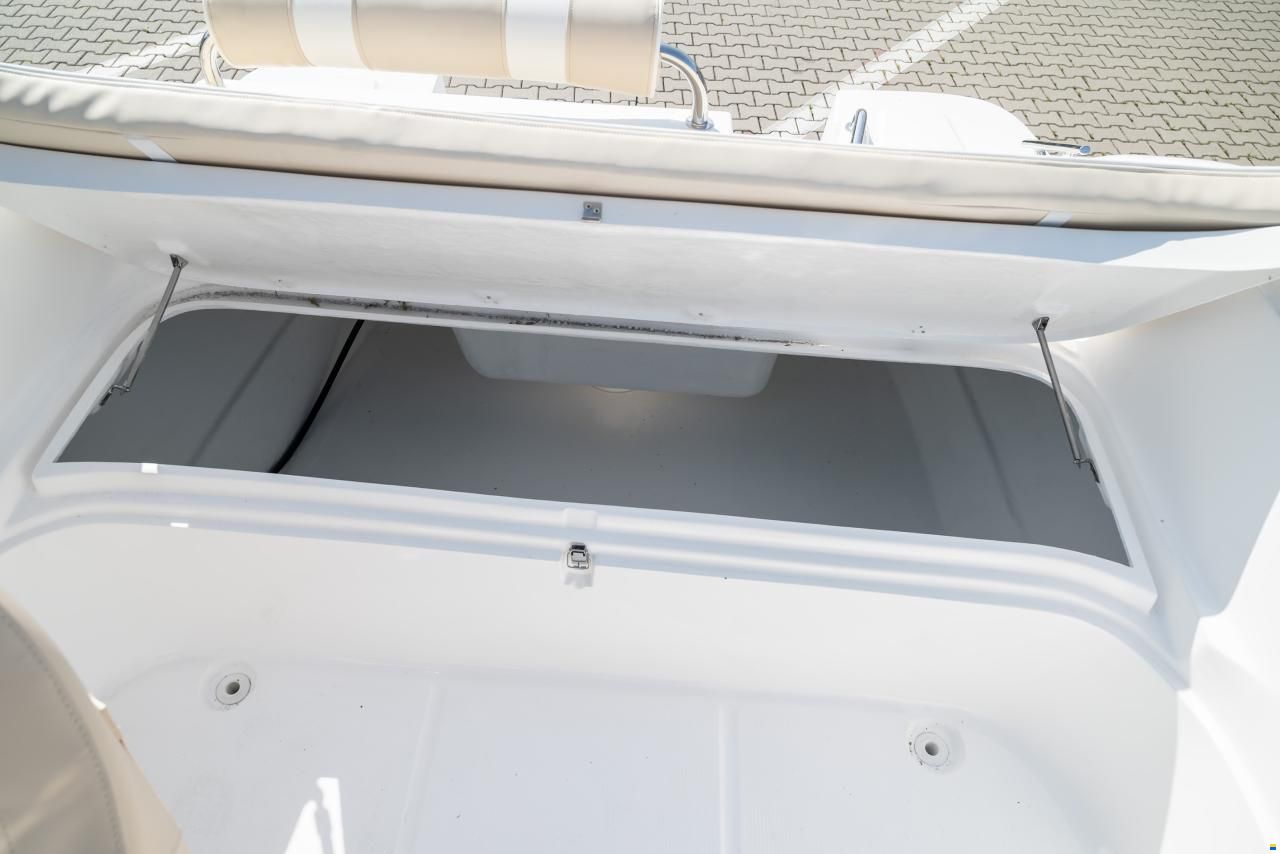 Quercus 600 Cabin