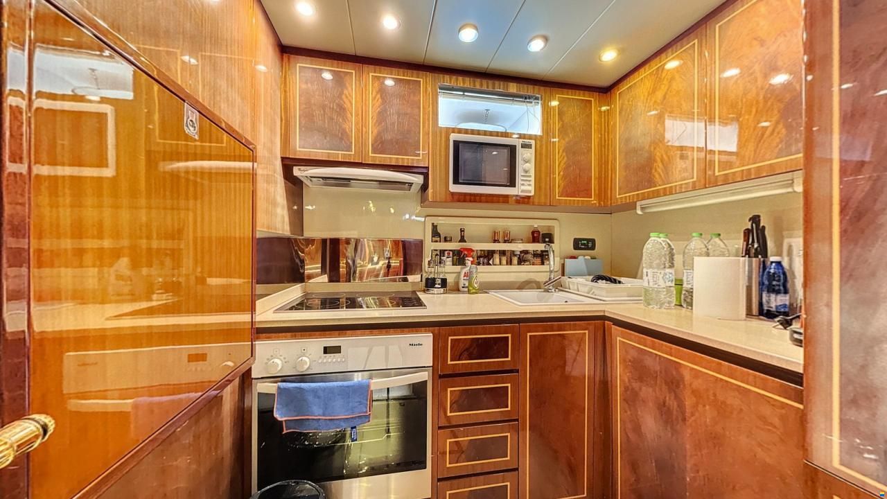 Mangusta 80