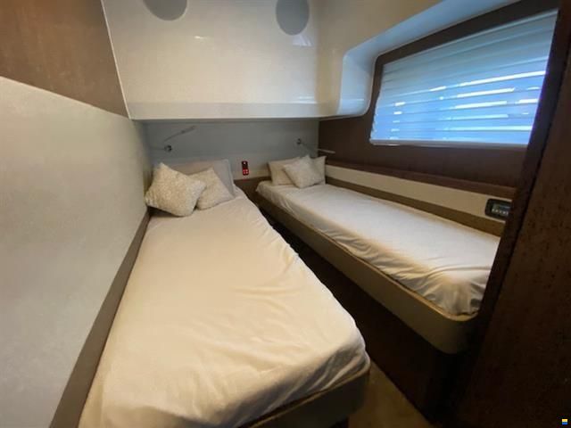 Sealine F530