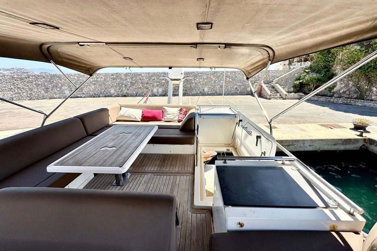 Sealine F450