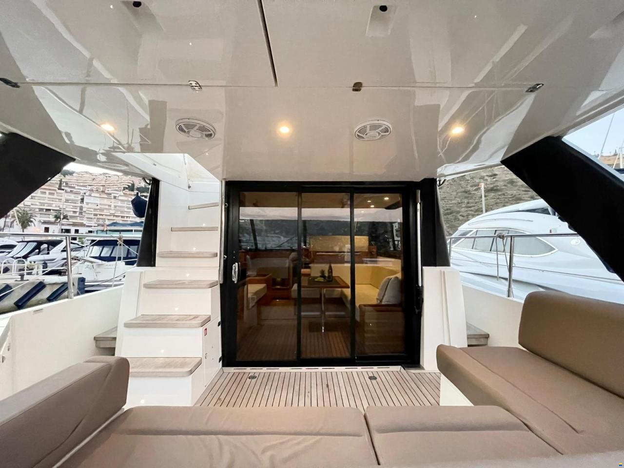Sealine F450