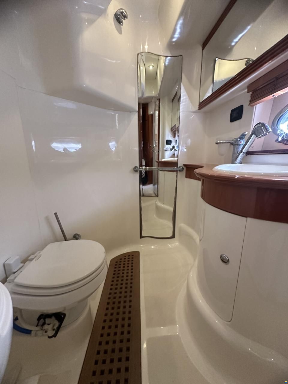 Atlantis 42
