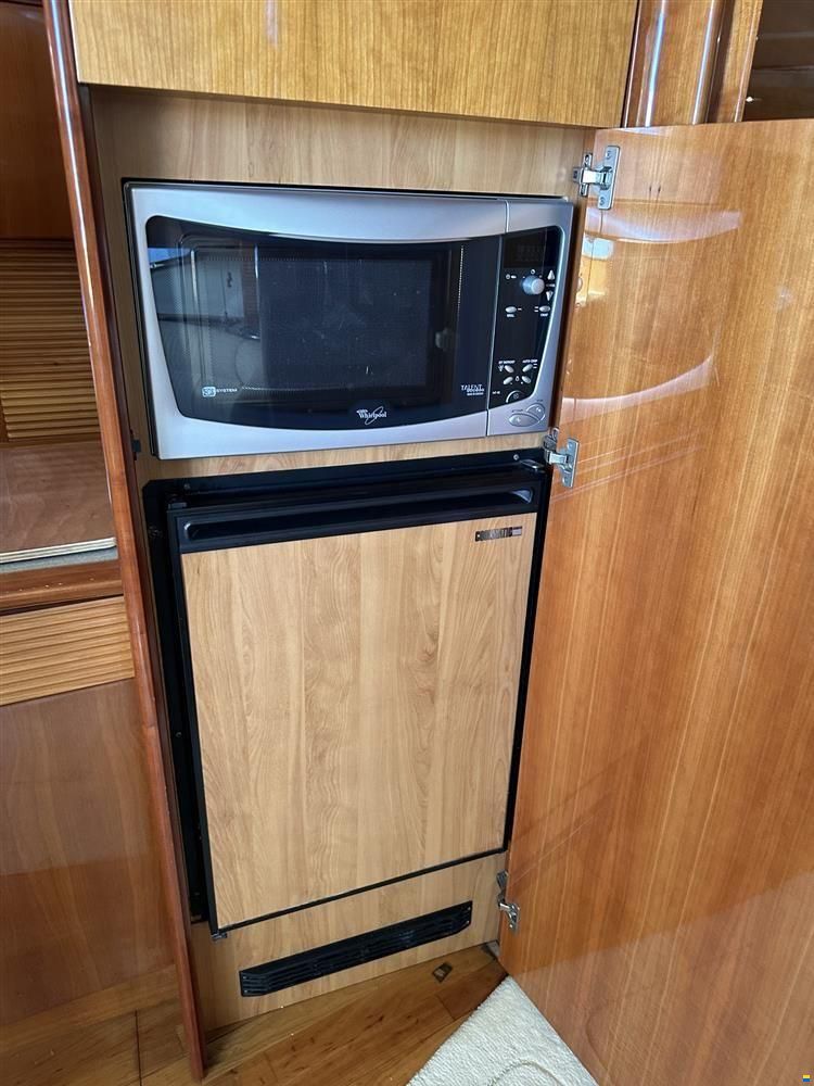 Atlantis 42